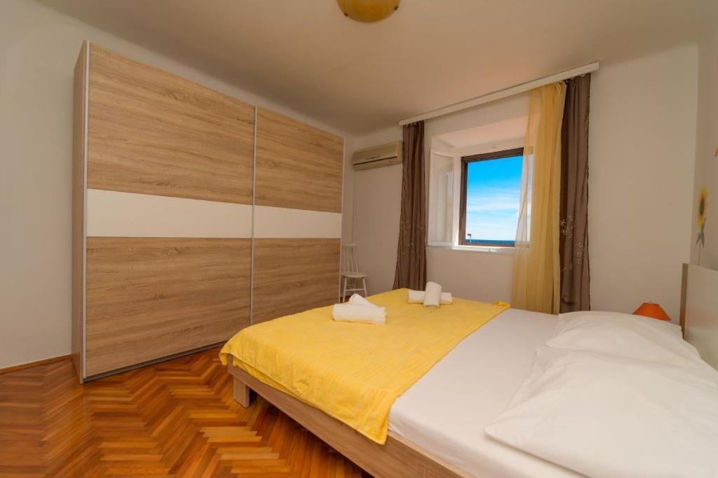 Apartments By The Sea Nerezine, Losinj - 7963 Kültér fotó